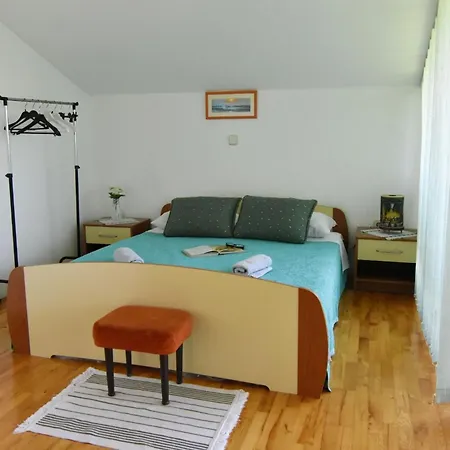 Prime Location Nicely Equipped Zambratija (Istria)